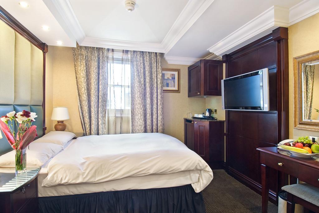 Отель Inhabit Southwick Street, A Member Of Design 4*